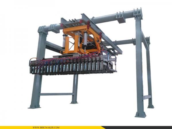 Truss Stack Manipulator Green Brick Stack Gripper 500-800KG